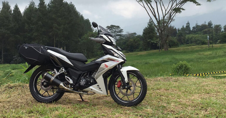 Yên xe máy bị lỏng nên làm gì?