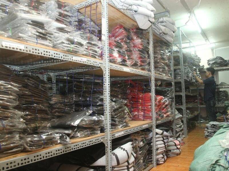 Tại xưởng Yên Xe Phú Quang có hơn 50+ mẫu áo yên độ.