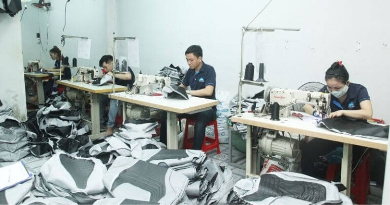 xuong-lam-yen-xe-may-do-cap-nhat-mau-moi-lien-tuc-gia-tot-cho-dai-ly-bia