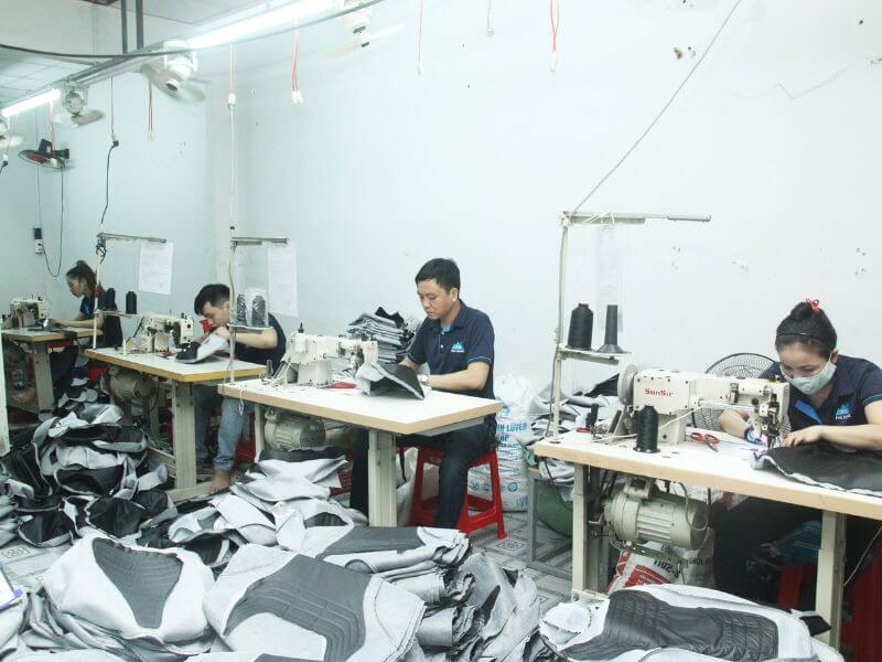 Yên Xe Phú Quang - Xưởng sản xuất bọc yên xe máy TPHCM giá sỉ tốt cho đại lý.