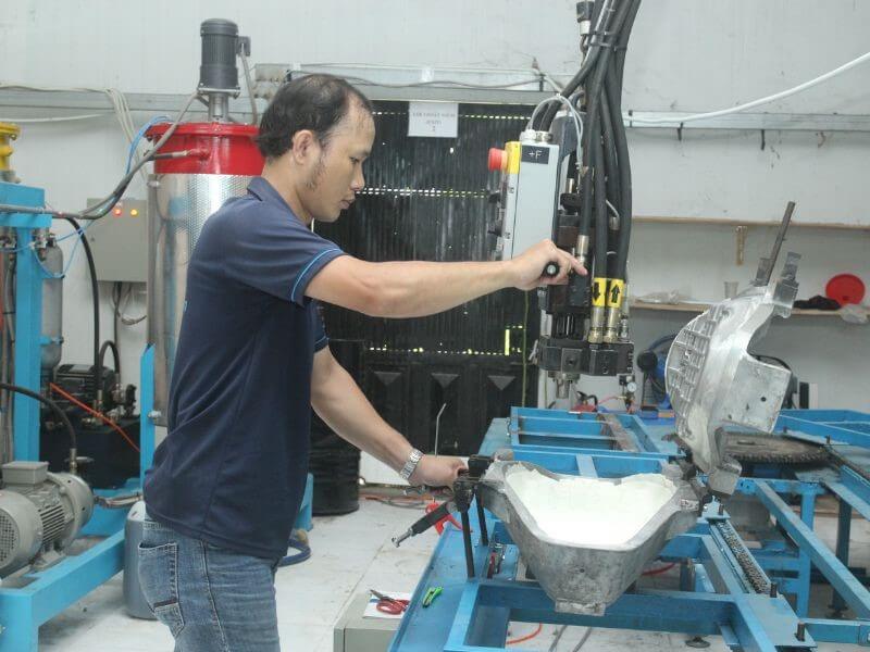 Cơ sở sản xuất mousse xốp yên xe máy uy tín, chất lượng Phú Quang.