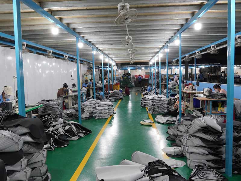 Công ty Phụ Tùng Xe Máy Phú Quang phân phối da yên - mút đệm - yên thành phẩm số lượng lớn