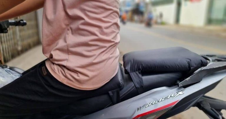 lot-yen-xe-may-chong-e-mong