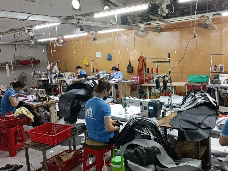 Xưởng sản xuất Phú Quang - Địa chỉ cung cấp sỉ lẻ bọc yên xe máy Quận 12 uy tín.