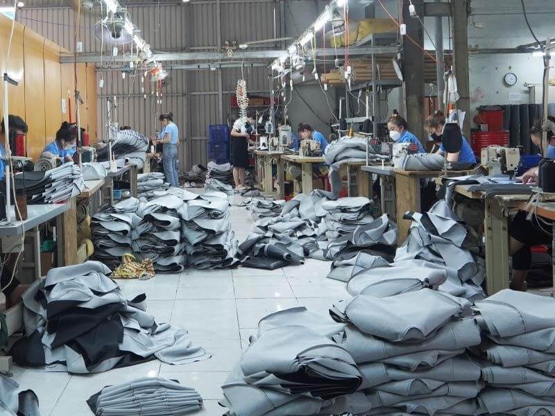 Bật mí nguồn nhập da yên xe máy giá buôn cho dân kinh doanh từ Bắc vào Nam.