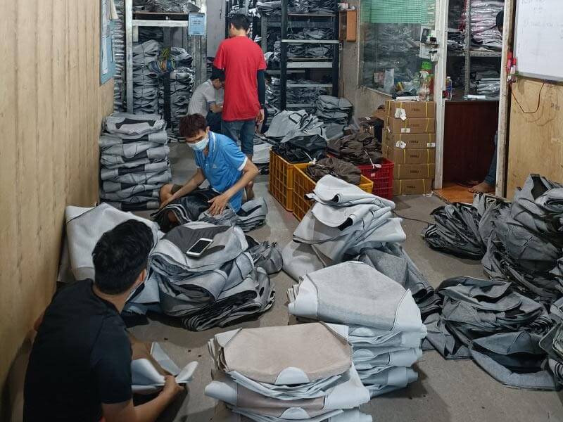 Xưởng sản xuất bọc yên xe máy gần đây Phú Quang giá cạnh tranh.