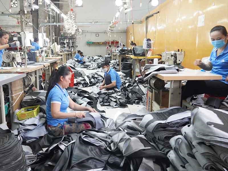 Công ty Phú Quang chuyên sản xuất da yên xe máy chất lượng cao hơn 12 năm.