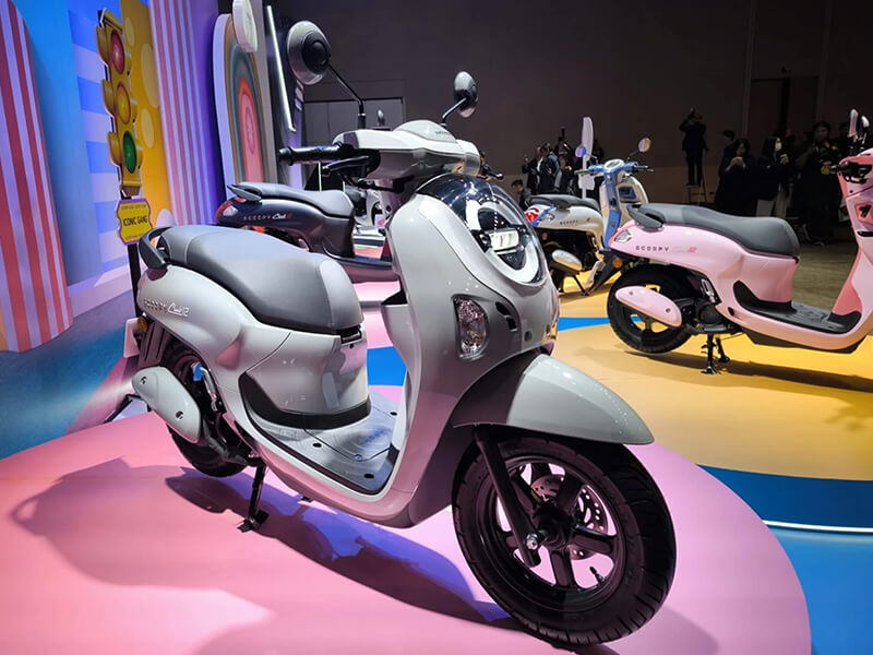 Scoopy 2026 nhập khẩu về Việt Nam có giá từ 38 - 42 triệu đồng.